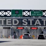 அமெரிக்காவிற்கு தேவையற்ற பயணங்களைத் தவிர்க்குமாறு கனடா பல்கலைக்கழக பேராசிரியர்களுக்கு அறிவுறுத்தல்