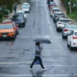 இம்மாதம் டொரண்டோவில் கடந்த 20 ஆண்டுகளில் இல்லாத கடும் குளிர் — தள்ளிப் போகும் கோடைக்காலம் Chilly, cloudy weather in Toronto after May long weekend