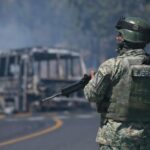 மெக்சிகோவில் போதைப்பொருள் கும்பல் தலைவன் ‘El Mencho’ சுட்டுக்கொலை: 25 வீரர்கள் பலி – நாடு முழுவதும் வன்முறை!