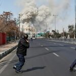 ட்ரம்பின் நிலைப்பாட்டினால் மத்திய கிழக்கு போர் தீவிரம்: வெளியேறத் துடிக்கும் 2,000 கனேடியர்கள் – இராணுவத்தின் அடுத்தகட்ட நகர்வு!