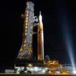 நிலவுப் பயணம் தயார் – ஆர்ட்டெமிஸ் II ராக்கெட் ஏவுதளத்திற்குப் பயணம் – வரலாறு படைக்கும் கனடிய வீரர்!