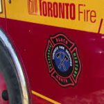 எட்டோபிகோ (Etobicoke) தொழிற்சாலையில் பெரும் தீ விபத்து: 80-க்கும் மேற்பட்ட தீயணைப்பு வீரர்கள் போராட்டம்!