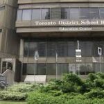 றொரண்டோ (Toronto) பாடசாலைகளில் ஆசிரியர் குறைப்பு: 300 பேர் வரை பணிநீக்கம் செய்யப்பட வாய்ப்பு!