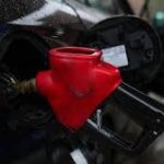 பெற்றோல் விலையில் அதிரடி வீழ்ச்சி – வாகன சாரதிகளுக்கு ஒரு மகிழ்ச்சியான செய்தி!