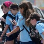 கனடாவில் சிறுவர்களுக்குச் சமூக ஊடகங்கள் மற்றும் ஏ.ஐ (AI) தடை? லிபரல் கட்சி மாநாட்டில் முக்கிய விவாதம்!