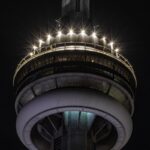 றொரண்டோ துப்பாக்கிச் சூட்டில் பலியானோருக்கு அஞ்சலி: இருண்டது CN Tower!
