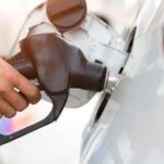 Labour Day-க்கு GAS $1.90? Toronto-வில் பெட்ரோல் விலை எகிறுமா?