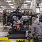 Trump-ன் புதிய தடையால் Quebec-ல் தயாராகும் வாகனங்களுக்கு அமெரிக்காவில் தடை!